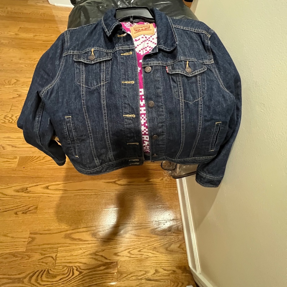 Levi Excellent Condition Lined Blue Jean Jacket